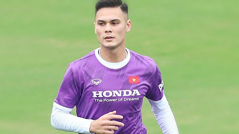 Adriano Schmidt cũng là cái tên gốc Việt đang chơi tại chính giải V League