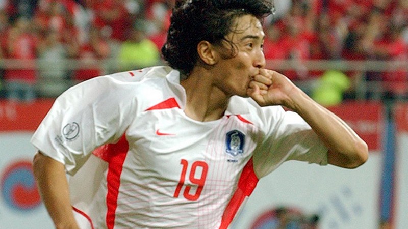 Ahn Jung-hwan là cầu thủ được chú ý nhất tại World Cup 2002 của Hàn Quốc