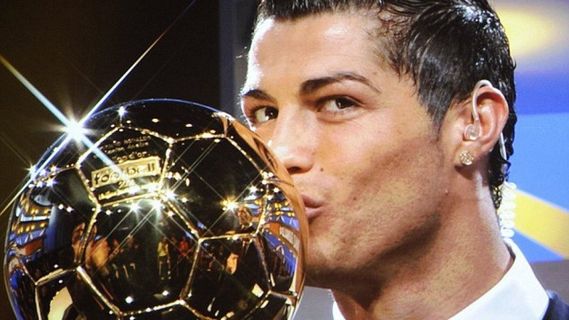 Quả Bóng Vàng Đầu Tiên Của Ronaldo là vào năm 2008 trong màu áo MU